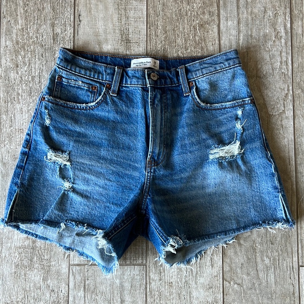 Abercrombie & Fitch High Rise Short